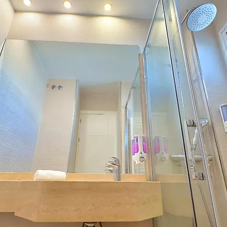 Apartment Great On The Beachfront In The Center Of Marbella