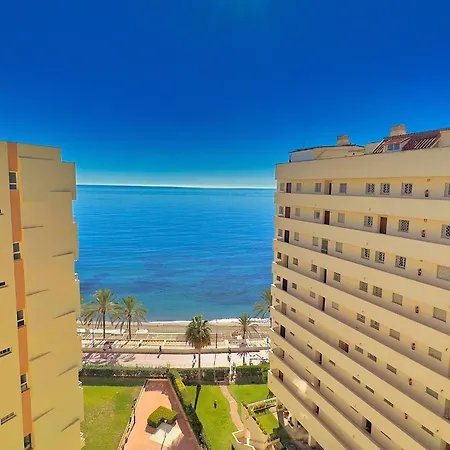 Great On The Beachfront In The Center Of Apartment