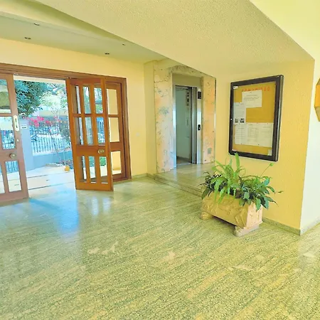 Apartment Great On The Beachfront In The Center Of Marbella