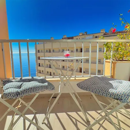 Apartment Great On The Beachfront In The Center Of