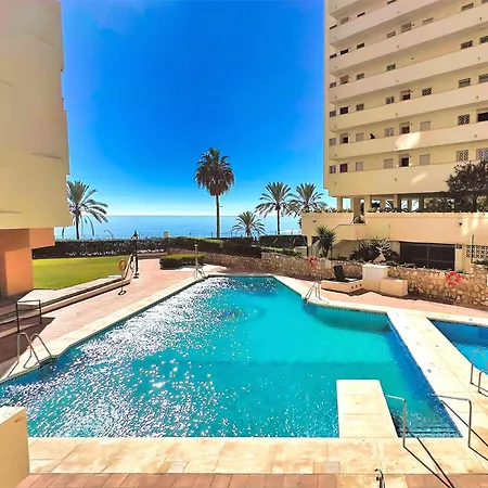 Great On The Beachfront In The Center Of Apartment